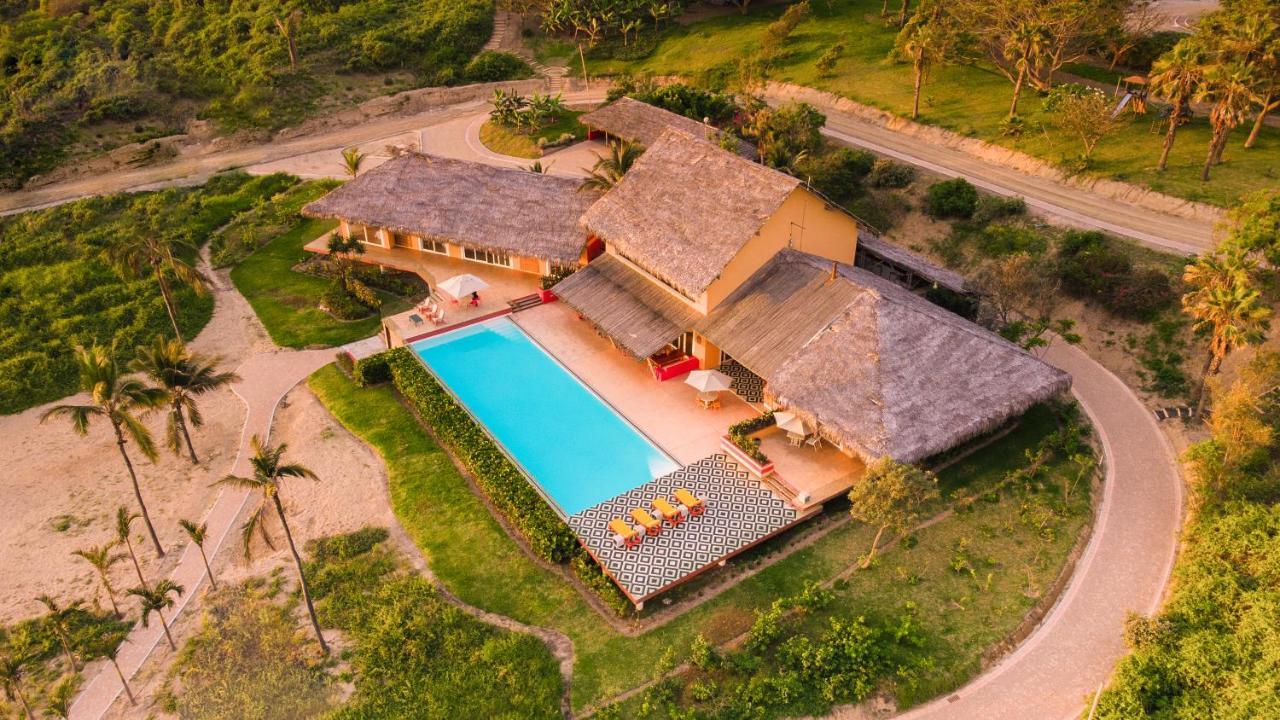 Tanusas Retreat & Spa Puerto Cayo Exterior foto