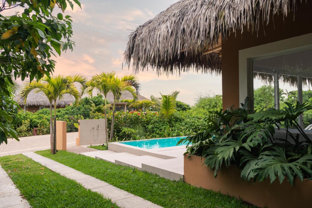 Tanusas Retreat & Spa Puerto Cayo Exterior foto
