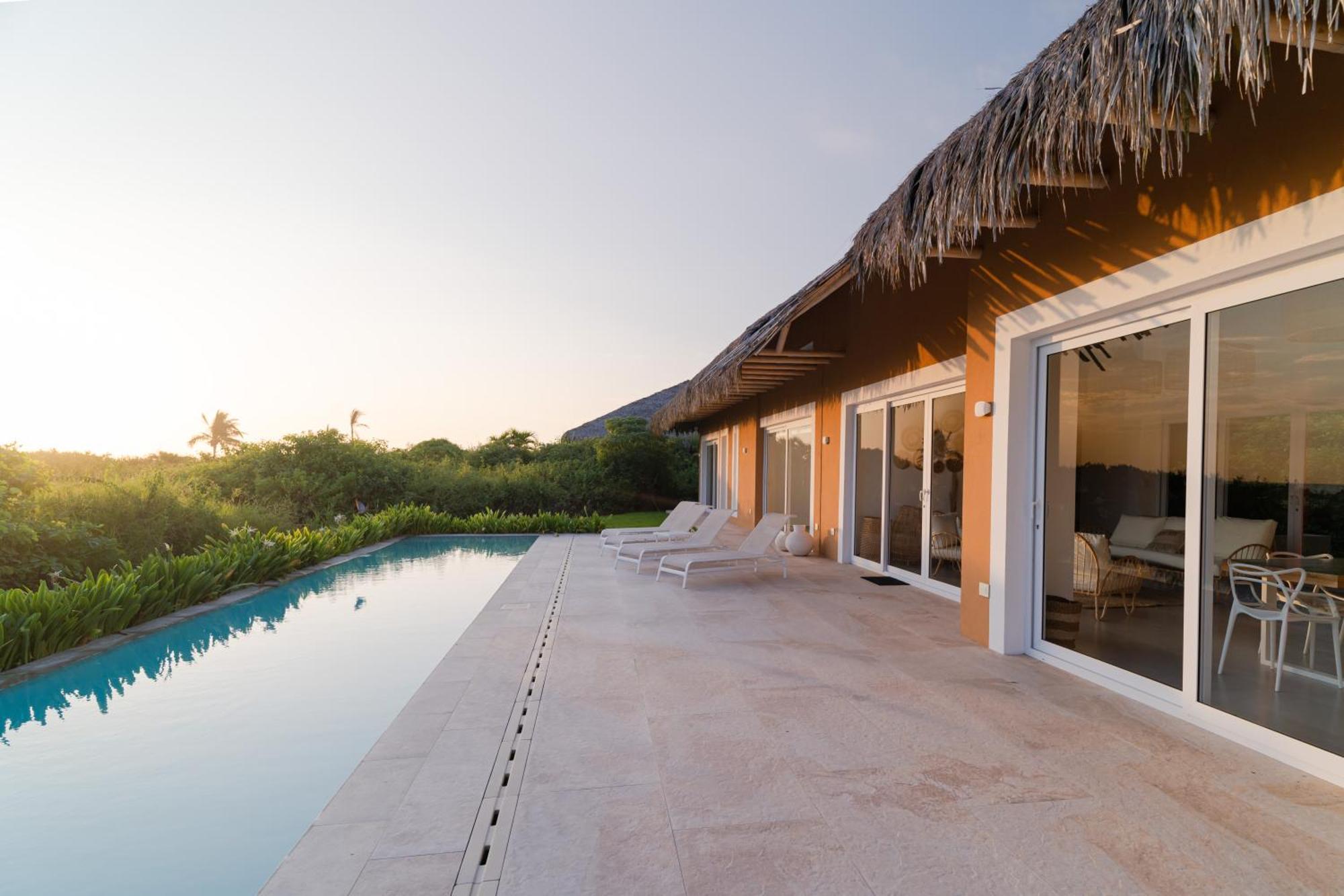 Tanusas Retreat & Spa Puerto Cayo Exterior foto